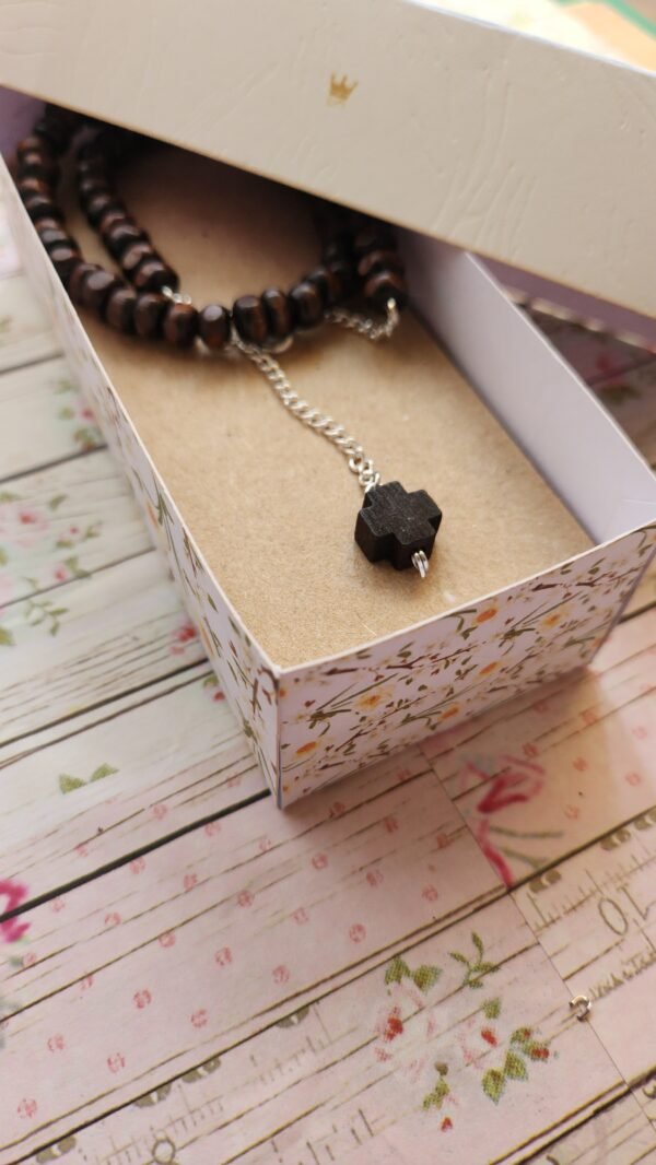 20251012_181108 Collar Elarion